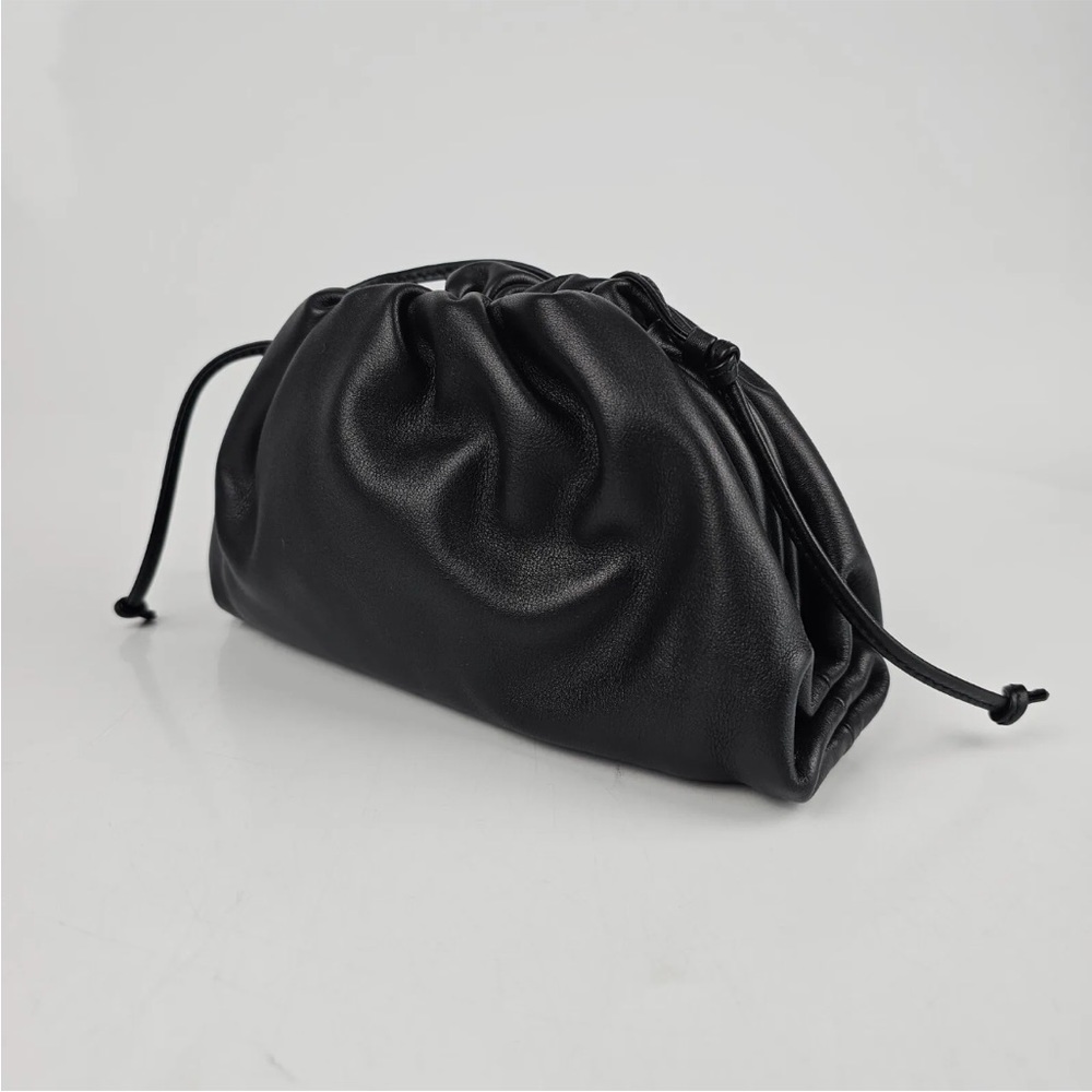 Bottega Veneta calfskin mini pouch bag with strap - Picture 4 of 12